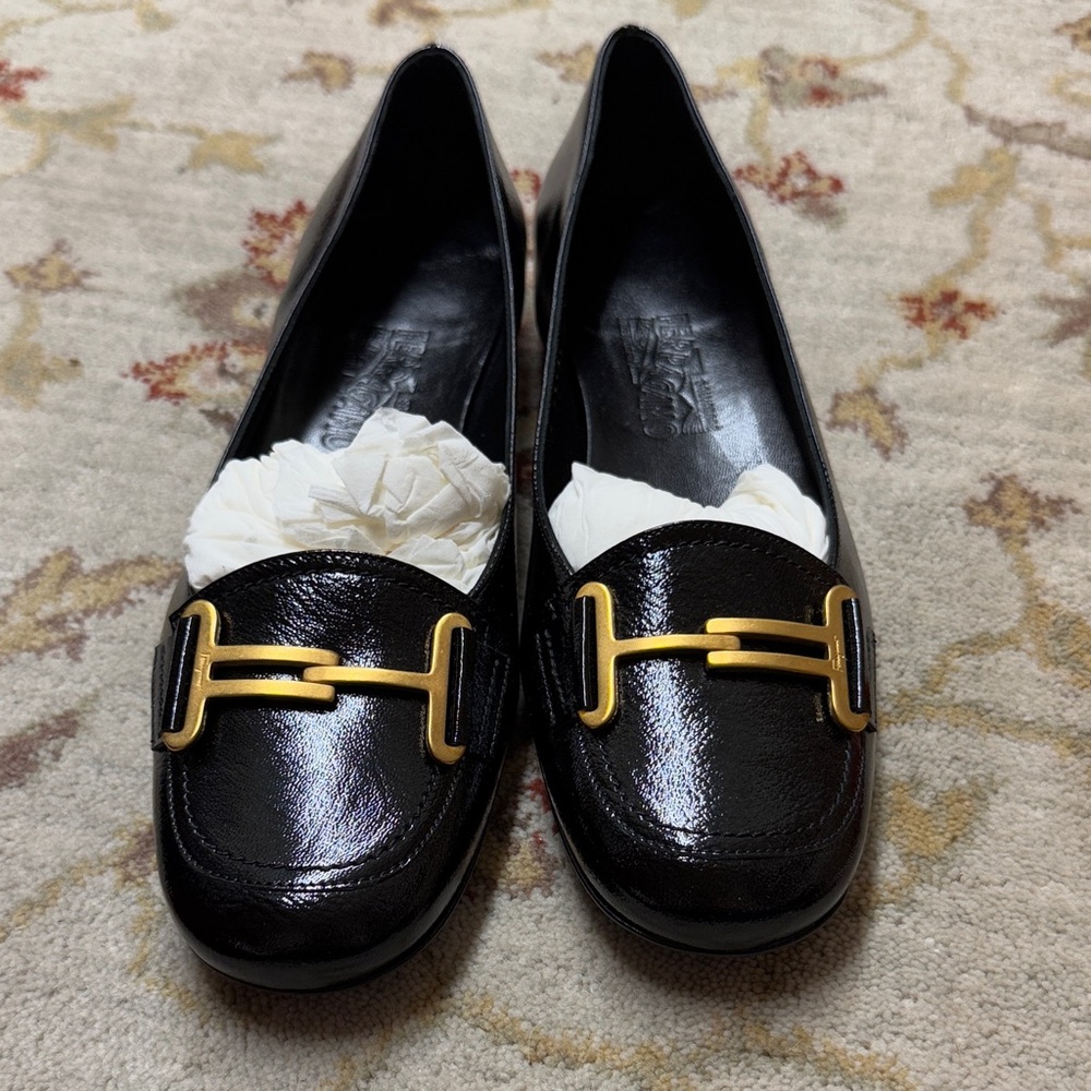 Elegant Black Loafers with Gold Accent